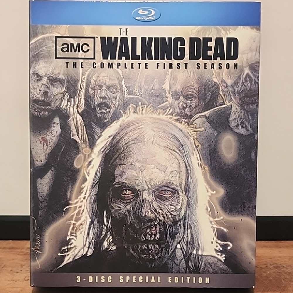 The Walking Dead Complete First Season Blu-ray